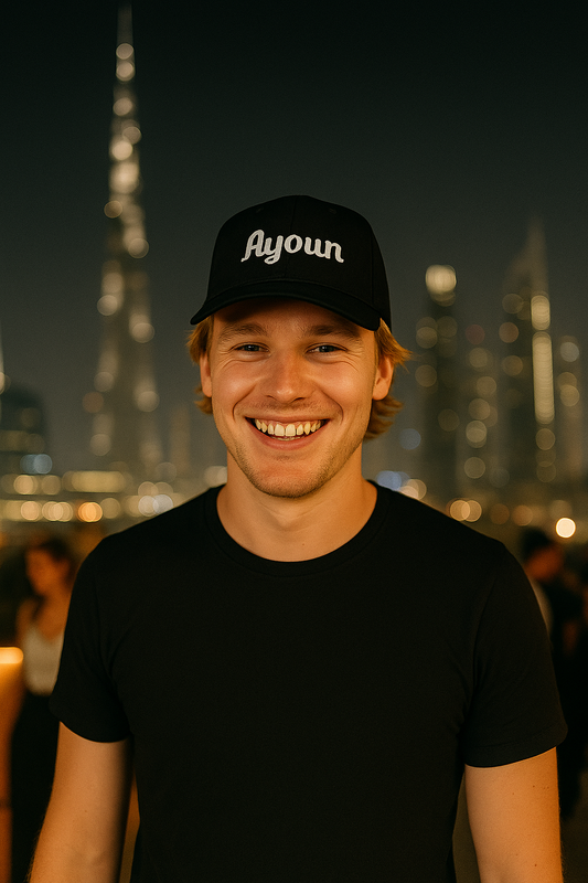 Homme avec casquette Ayoun T-shirt Noire