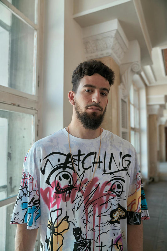 Comment porter un T-shirt Imprimé de manière stylé 😉