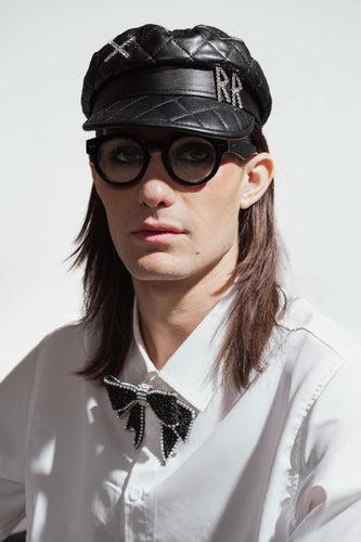 Homme avec style atypique